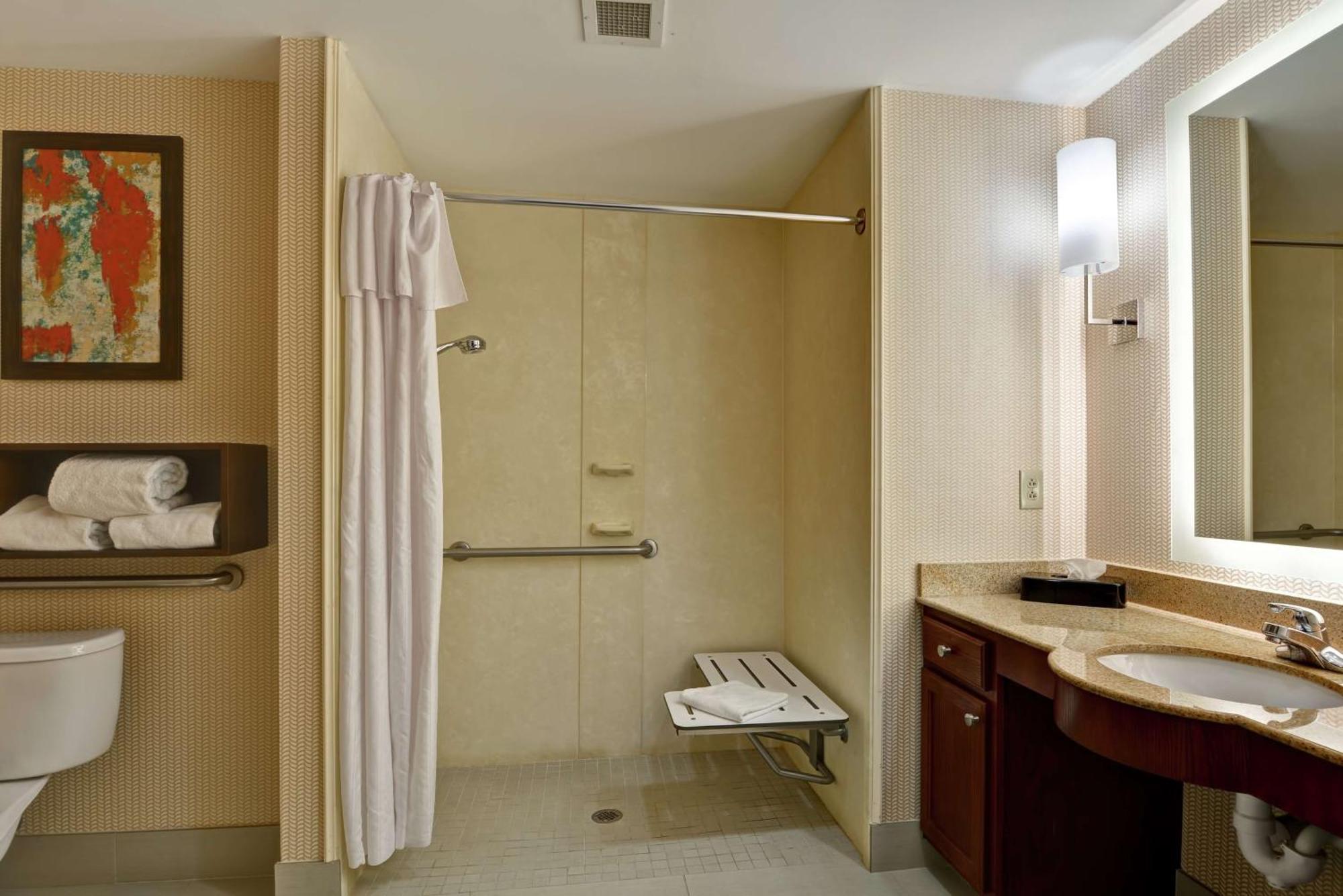 Hotel Homewood By Hilton Fayette Mall