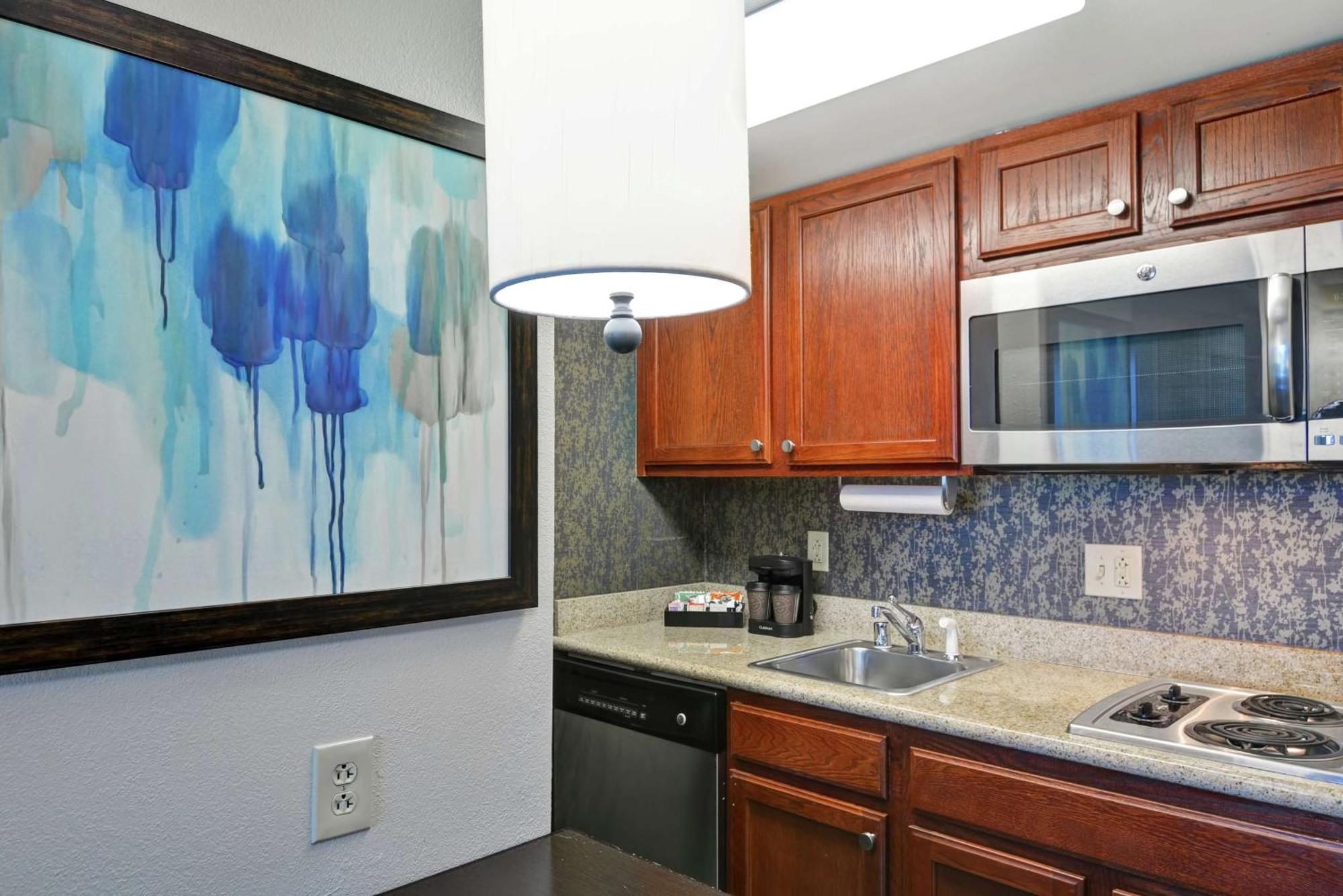 Hotel Homewood By Hilton Fayette Mall